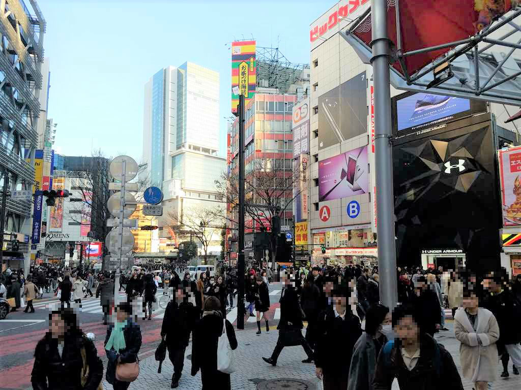 渋谷スクランブル交差点の観光見どころをご紹介 外国人に人気の理由とは