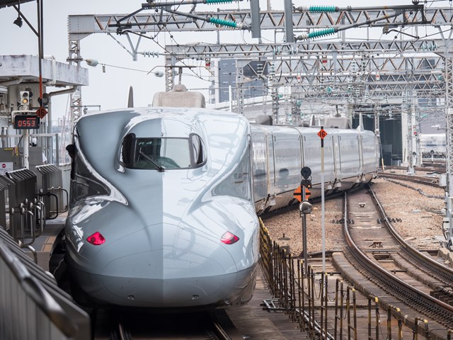 東京駅から大阪駅 高速バスや新幹線の料金 所要時間を徹底解説