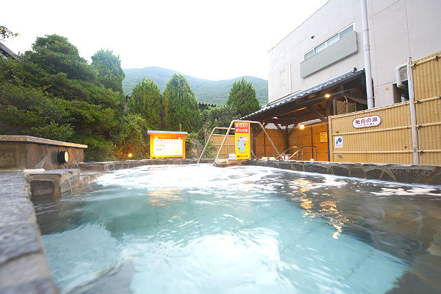 おすすめ12選 山梨県の日帰り温泉まとめ 個室付きや富士山が見える穴場の天然温泉も