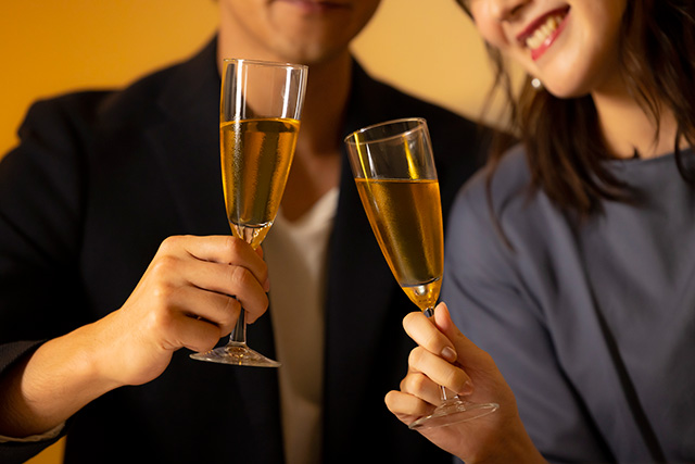 結婚記念日プレゼント 夫婦の絆が深まるプレゼント 喜ばれる渡し方もご紹介