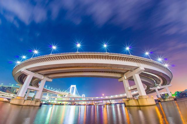 東京ドライブスポット13選 デートで使える夜景から日帰りスポットまで