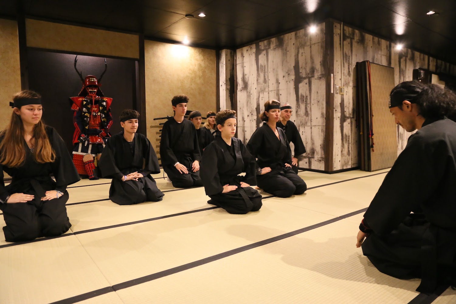 手裏剣投げや護身術、忍者哲学まで！忍者になりきって親子で現代社会を生き抜く術を身につけよう