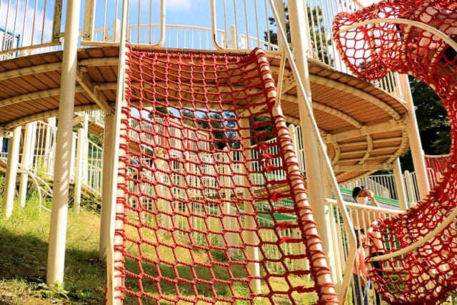 子どもの遊び場の宝庫 こども自然公園の見どころを徹底レポート