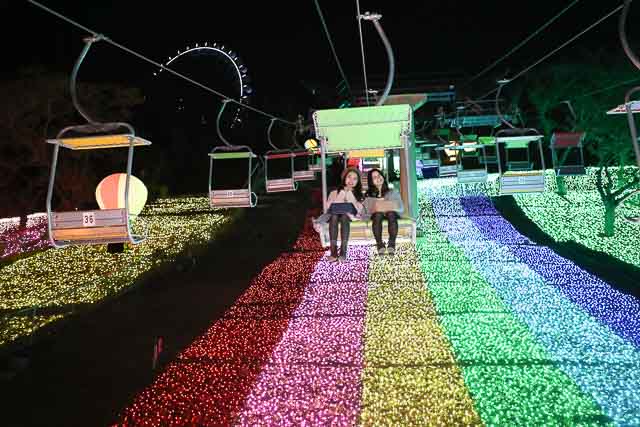 そのかわいさにきゅんっ 空中散歩しながら虹色に輝く すみっコぐらしイルミネーション を楽しんじゃお 神奈川
